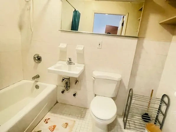 348 East 49th Street image 3 of 10