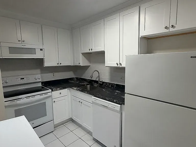260 Mount Auburn St #2B — Photo 1