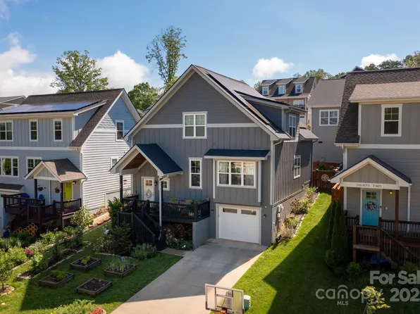 30 Greenwood Fields Dr, Asheville, NC 28804