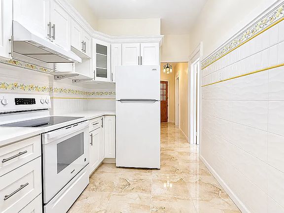 2nd image of 35-44 32nd St #1B