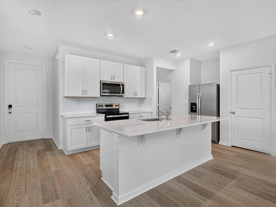 1st image of 663 Salisbury Cir