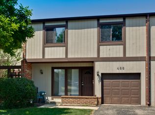 486 Poplar Dr, Wheeling, IL 60090