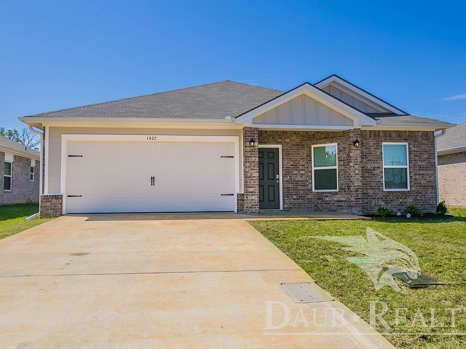 1st image of 1427 Monterey Dr