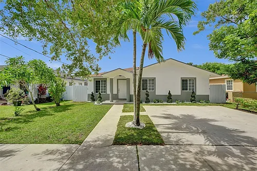 12254 SW 217th St Photo 1