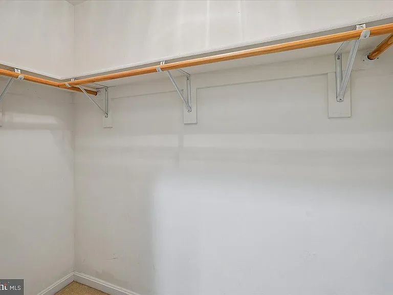 905 Royal Elm Ct — Photo 35