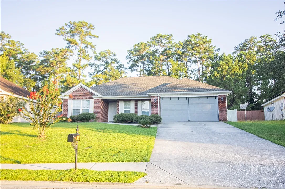 3 bed, 2.0 bath, 1555 sqft, $2,150 — Photo 1