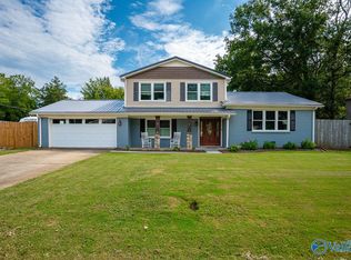630 Versailles Dr SE, Huntsville, AL 35803