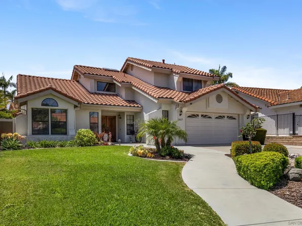 2027 Balboa Cir, Vista, CA 92081