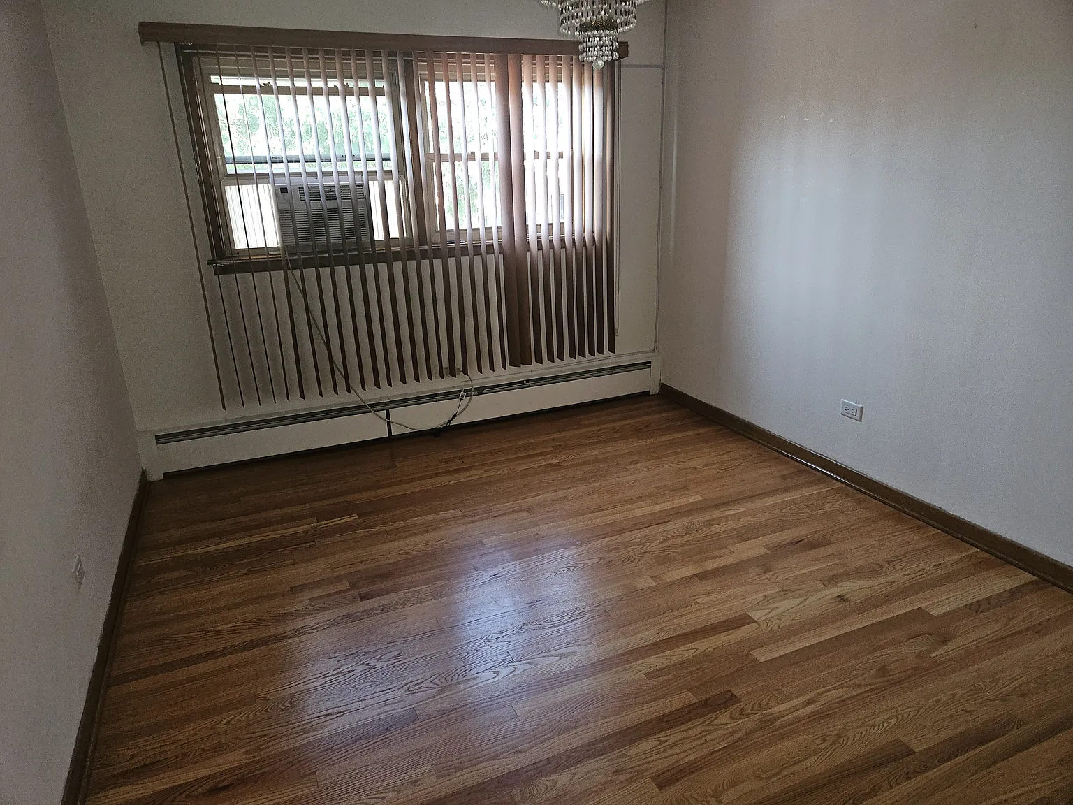 3 bed, 700 sqft, $2,200 — Photo 4
