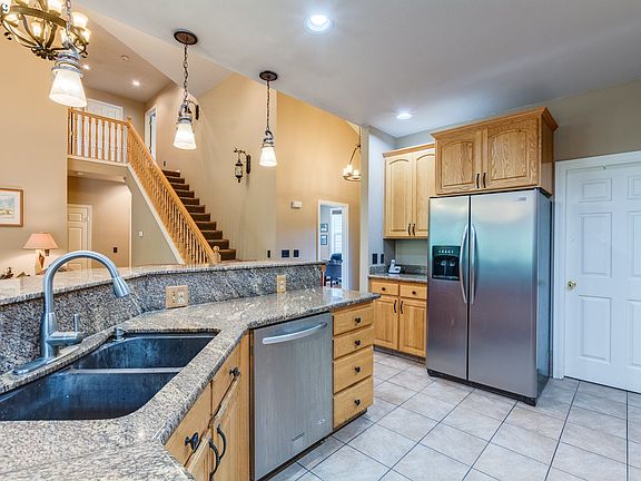 5th image of 24940 E McKenzie Valley Ct
