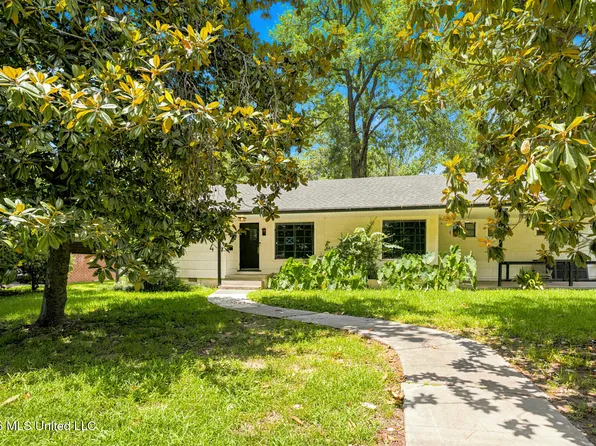 964 Meadow Heights Dr, Jackson, MS 39206