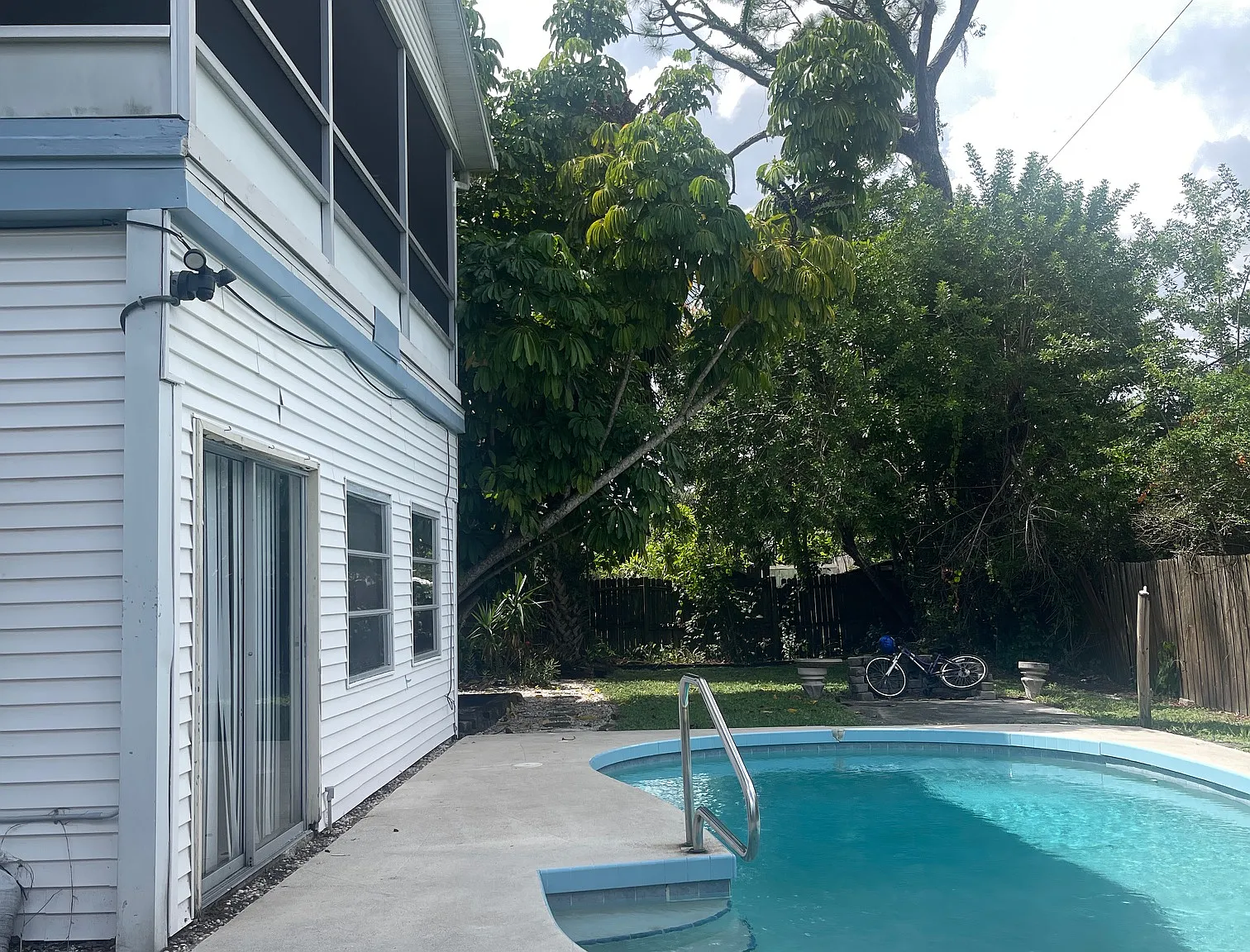 2 bed, 1.5 bath, 1450 sqft, $2,100 — Photo 2