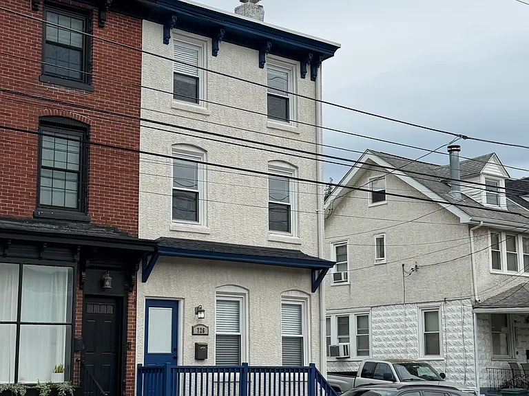 726 E Hector St — Photo 1