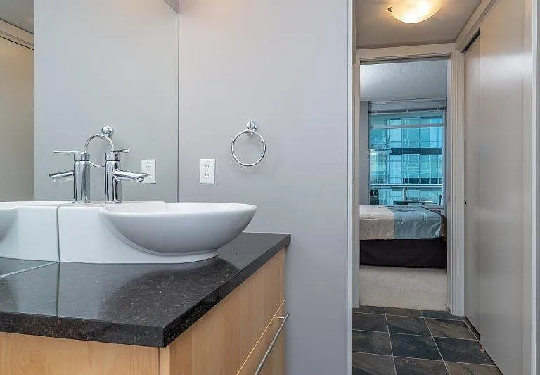 215 13th Ave SW #1305 — Photo 26