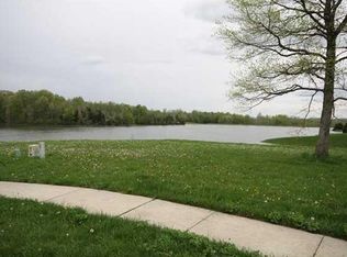 9 Waterside Dr, Columbus, IN 47201