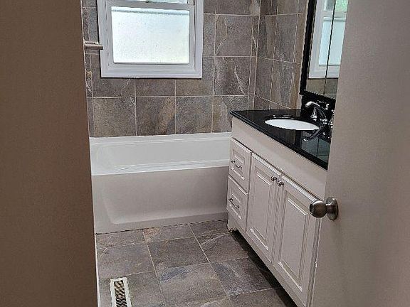 5th image of 186 Homewood Ave