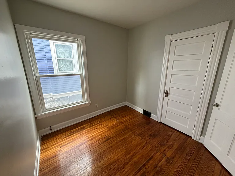 17 Crescent Ave — Photo 8