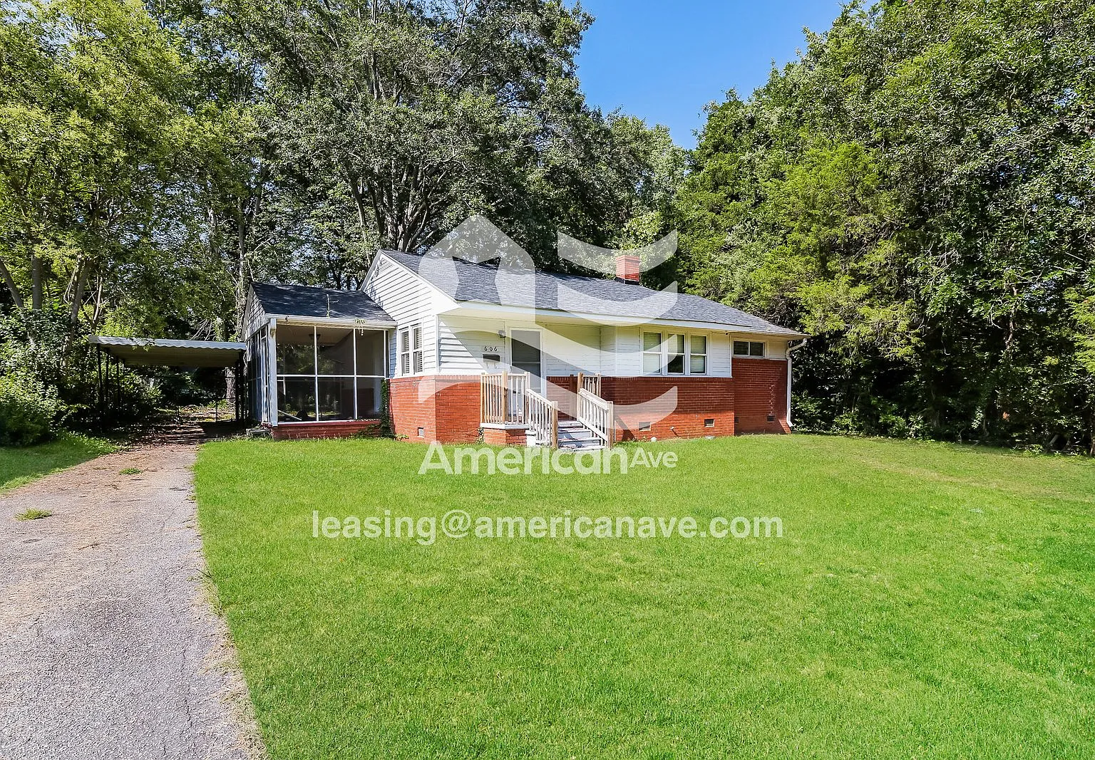 3 bed, 1.0 bath, 1059 sqft, $1,455 — Photo 2