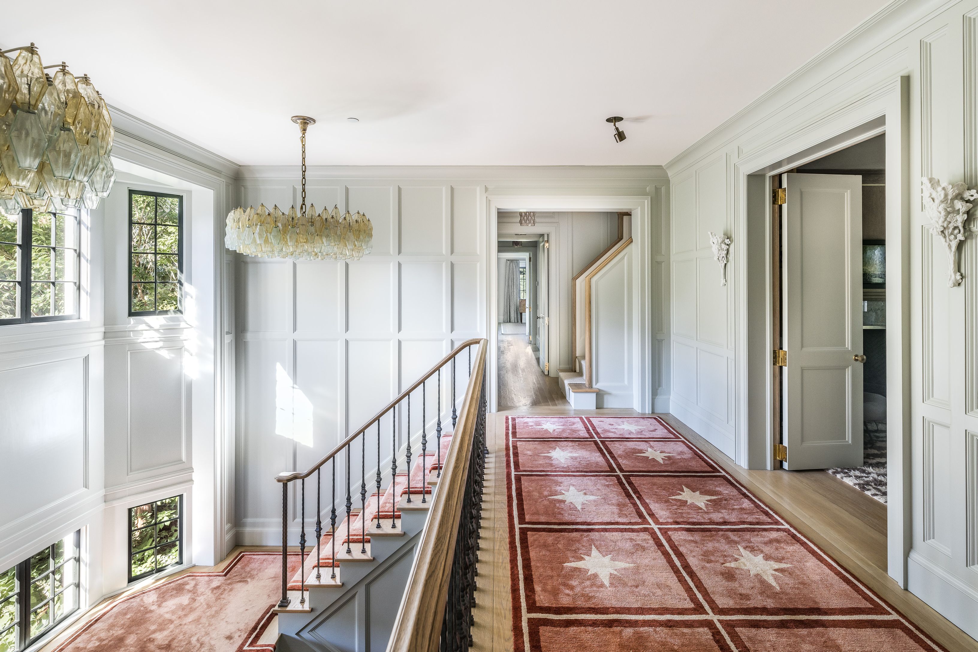 43 Lee Ave, East Hampton, NY 11937 Out East