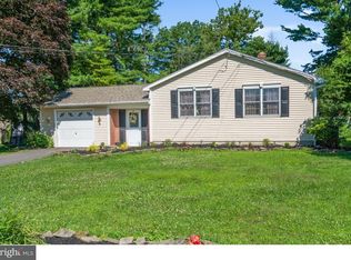 6 Wisteria Ave, Sewell, NJ 08080