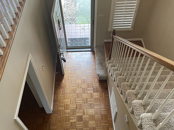 3rd image of 123 Mayfair E