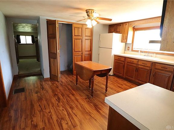 3rd image of 11641 Perkins St