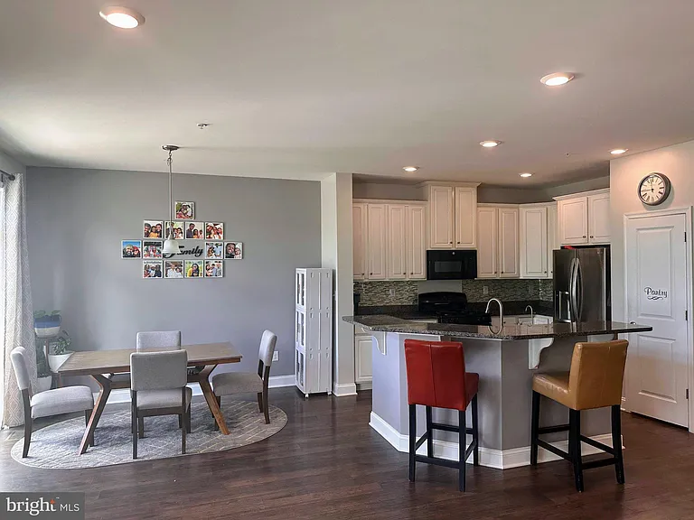 3209 Krista Ln — Photo 5