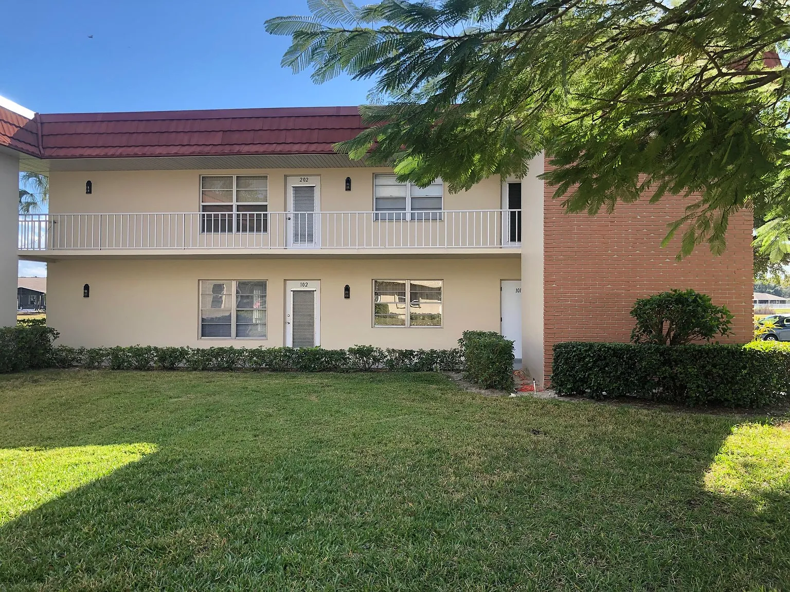 2 bed, 1200 sqft, $1,600 — Photo 3