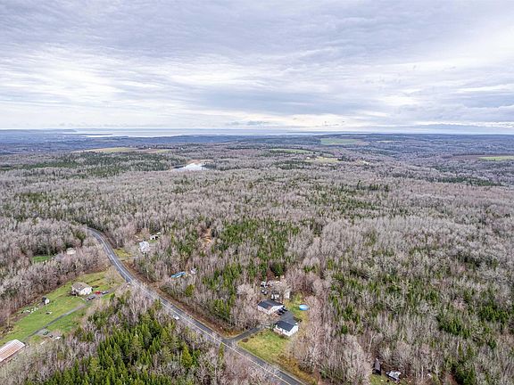 4th image of Armstrong Lake Rd E