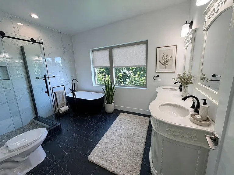 5520 Walton Ave — Photo 2