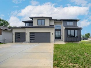 25014 W 90th Ter, Lenexa, KS 66227