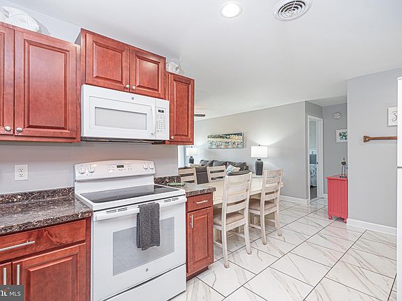 4th image of 119 72nd St #4404