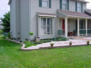 954 Fieldstone Dr, Kent, OH 44240