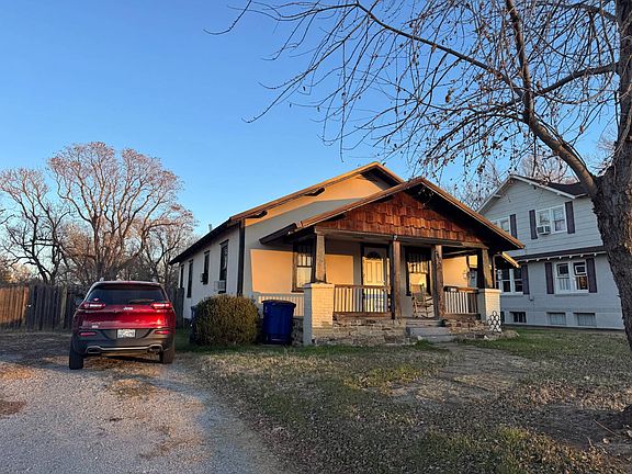 3rd image of 522 Noble St