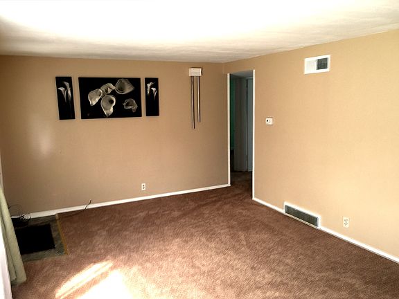 3rd image of 1321 Edgewood Dr