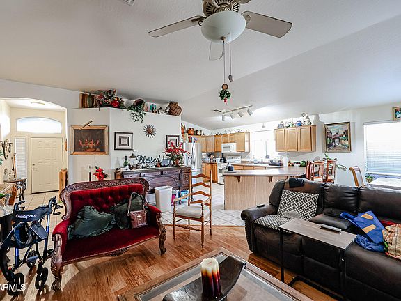 4th image of 2711 E CAMPO BELLO Drive