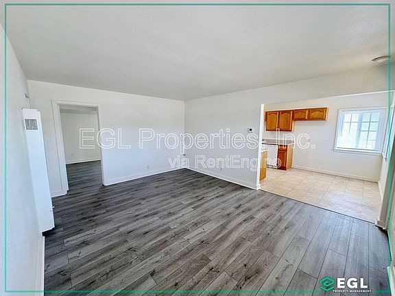 4th image of 18404 Regina Ave