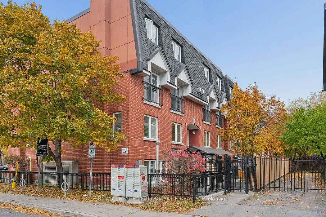 2 bed, $2,300 — Photo 2
