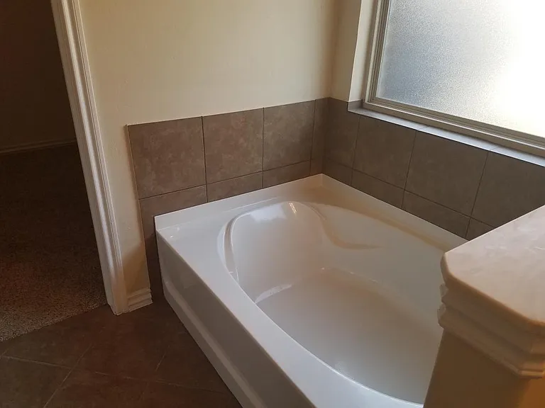 Master Bathtub