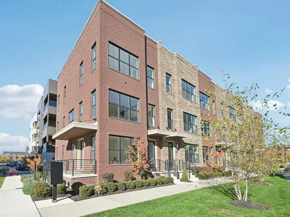 284 Dickenson St, Columbus, OH 43215