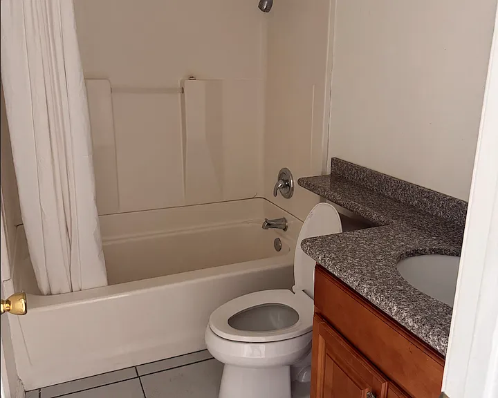 Bathroom downstairs