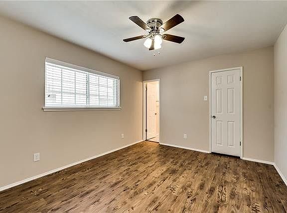 4th image of 2822 Robin Hill Ln