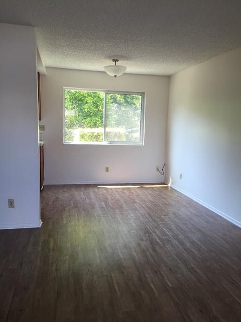 2nd image of 1918 Elise Way APT C