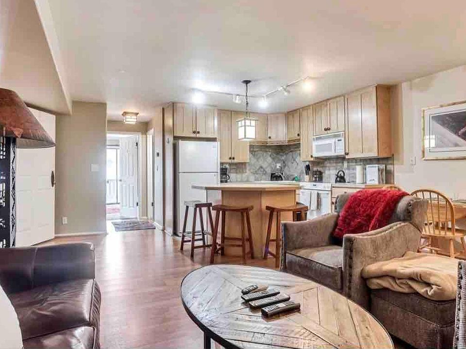 1st image of 524 Woodside Ave #7