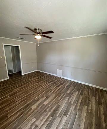 2nd image of 2608 Navarro Dr