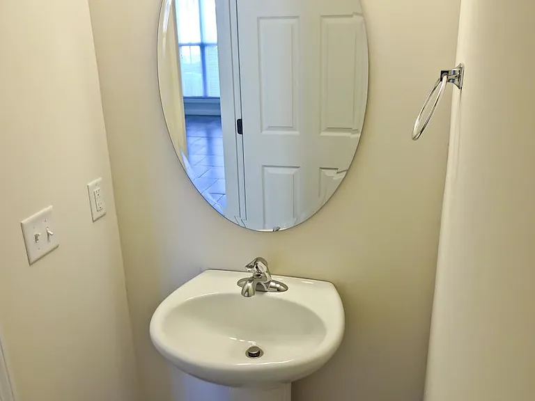 115 Joy Dr #115 — Photo 2
