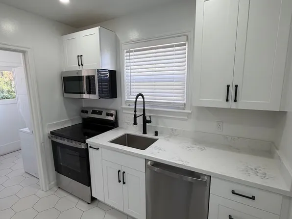 128 Dartmouth Road, 128 Dartmouth Rd APT 4, San Mateo, CA 94402