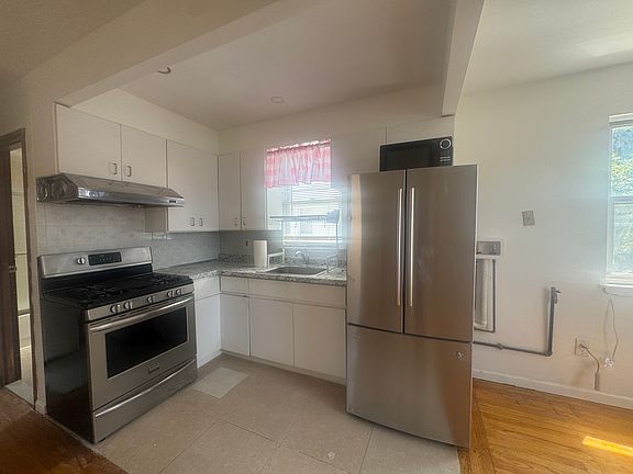 4th image of 71-14 166th St Floor 2