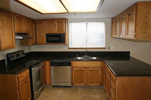 4th image of 4615 Gardenwood Ln