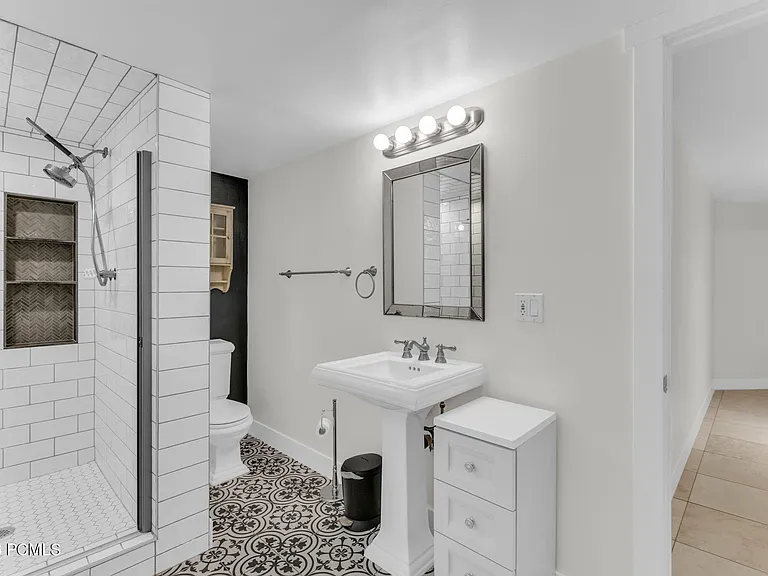 2350 Lucky John Dr — Photo 4